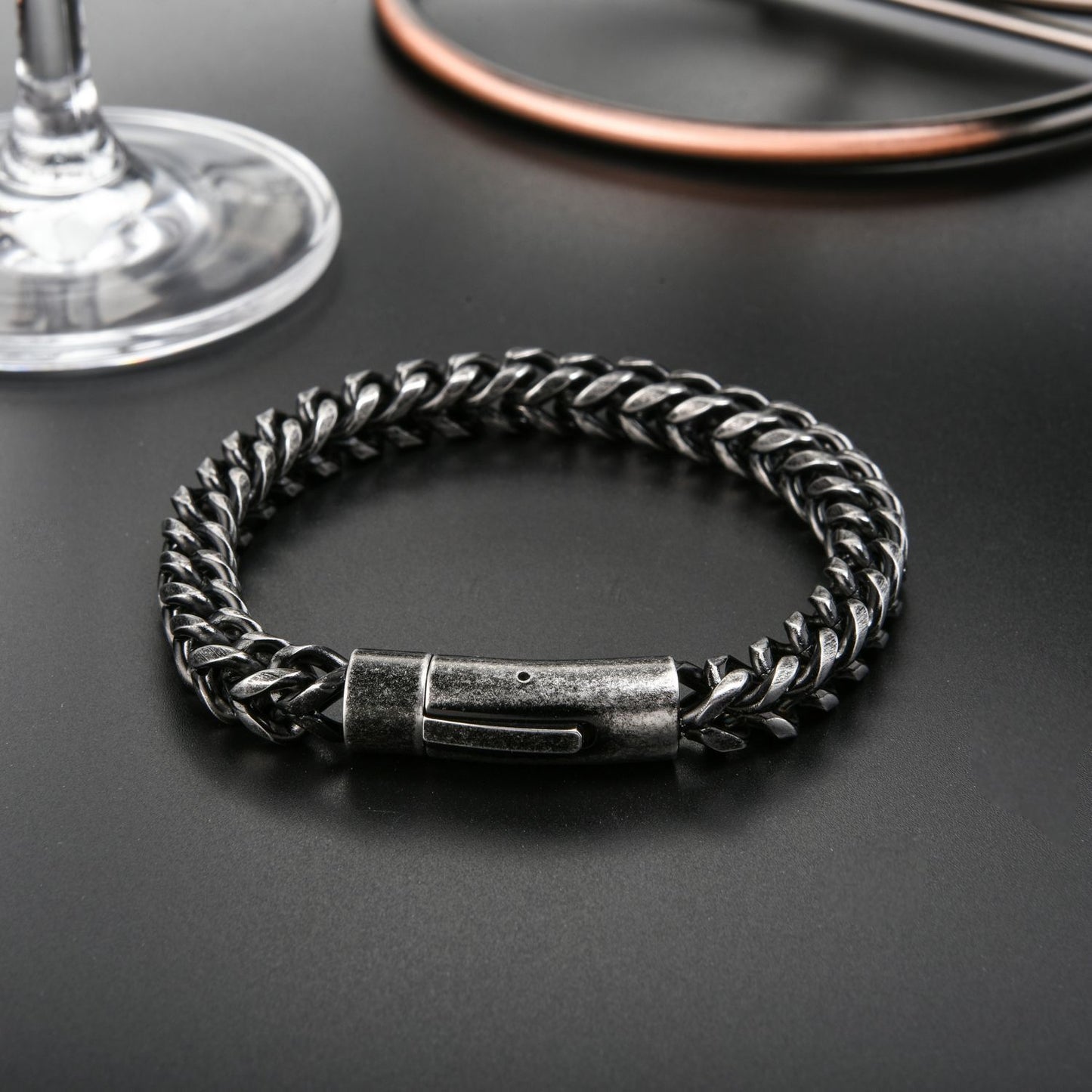 JC-241230BBJ-040  Men's Stainless Steel Round Mill Simple Fashion Titanium Steel Vintage Bracelet