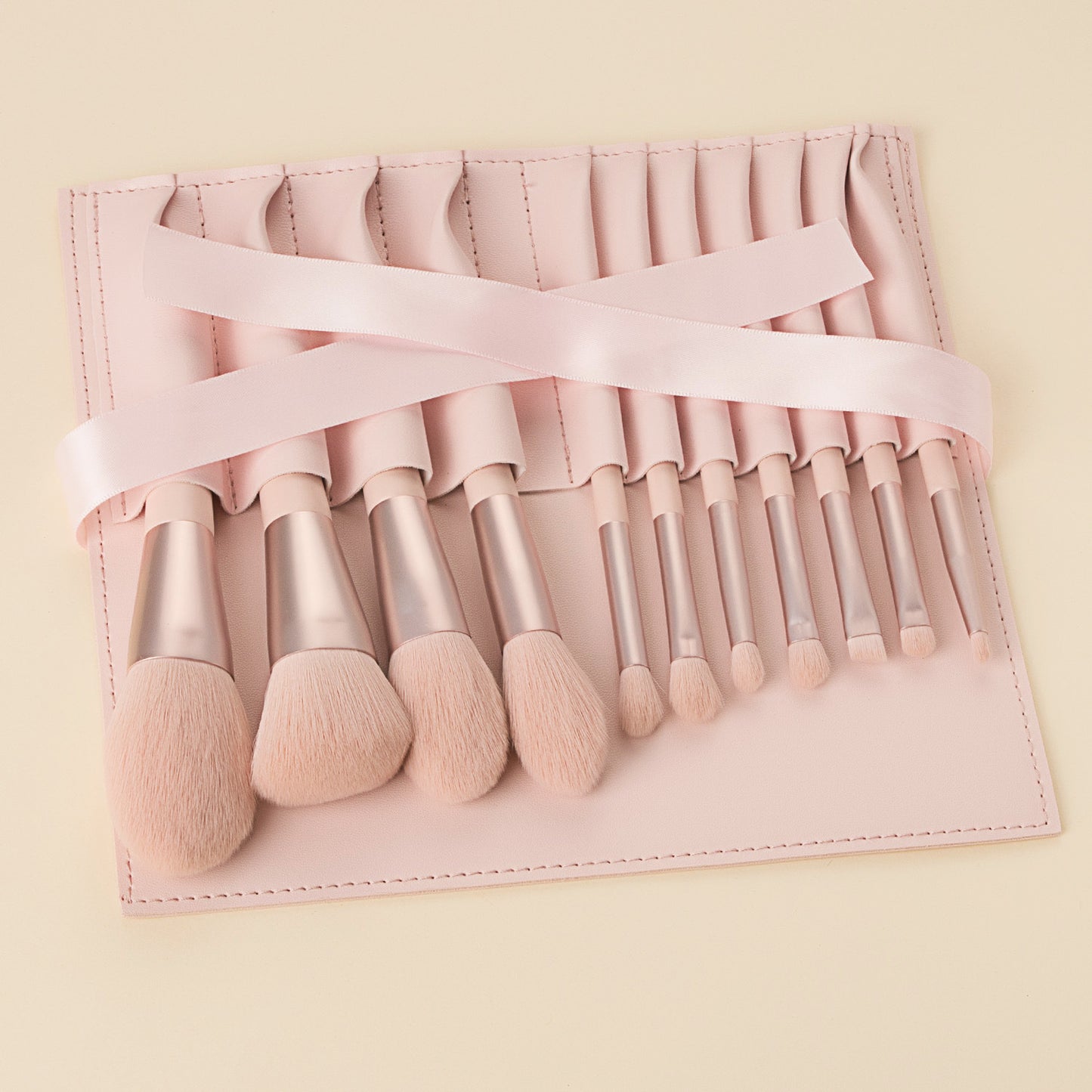 JC-241228BUT-043  Make-up Kit Beauty Brush Girl