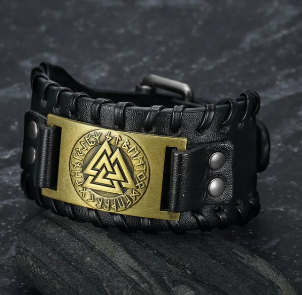 JC-241230BBJ-051  Nordic Viking Totem Triangle Energy Men's Leather Bracelet