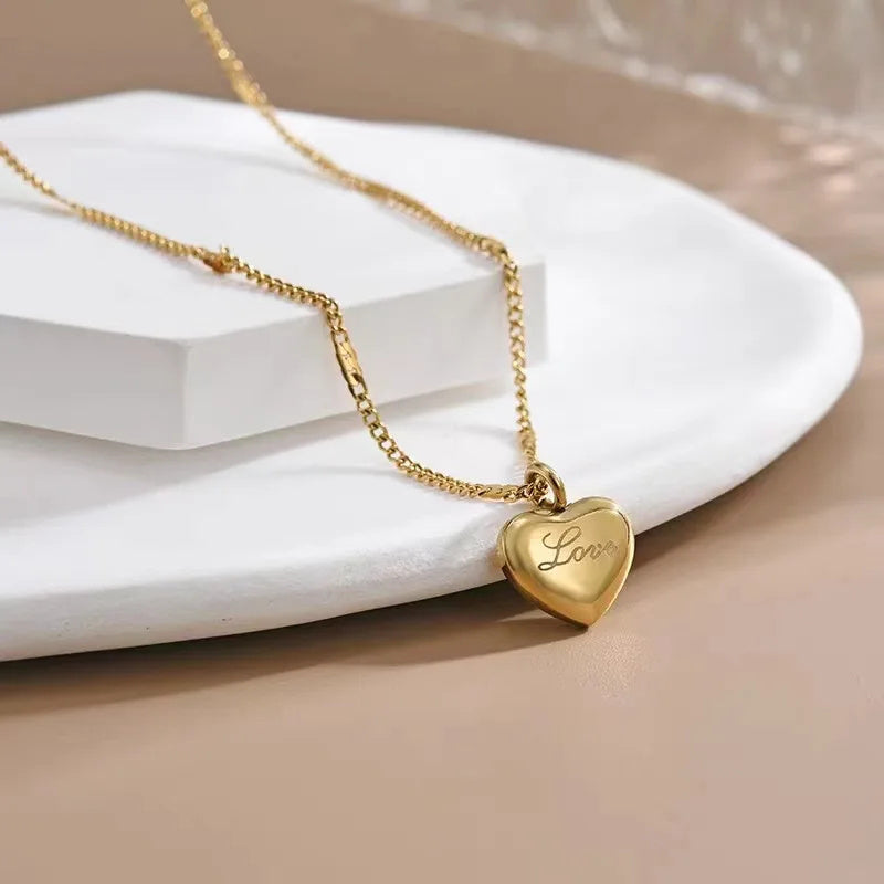 JC-250106NCL-038  Fashion Jewelry Necklace For Women New Trend Vintage Simple Love Heart Pendant Elegant Party Jewelry Birthday Gifts