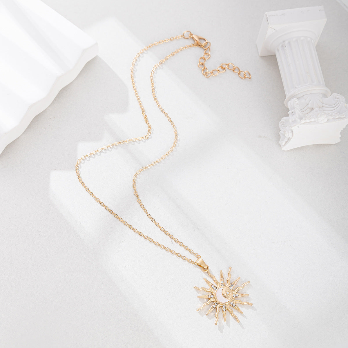 JC-250106NCL-024  Fashion Alloy Moon Pendant Niche Sun